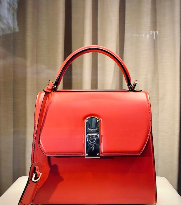 Meridian Tote Midi