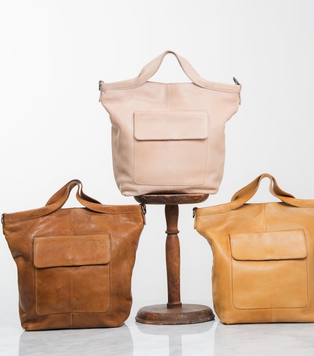 Meridian Tote Midi — Oxblood