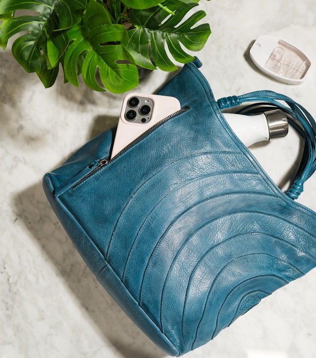 Lowry Shoulder Bag