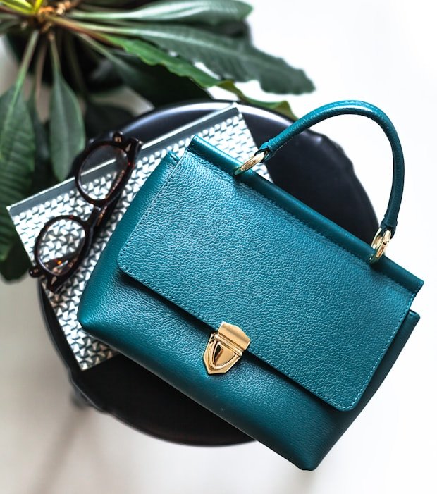 Lowry Hobo — Chestnut