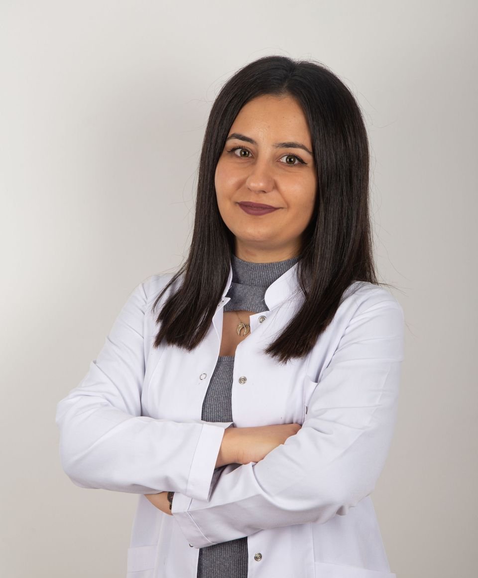 Dr. Hana Viteri