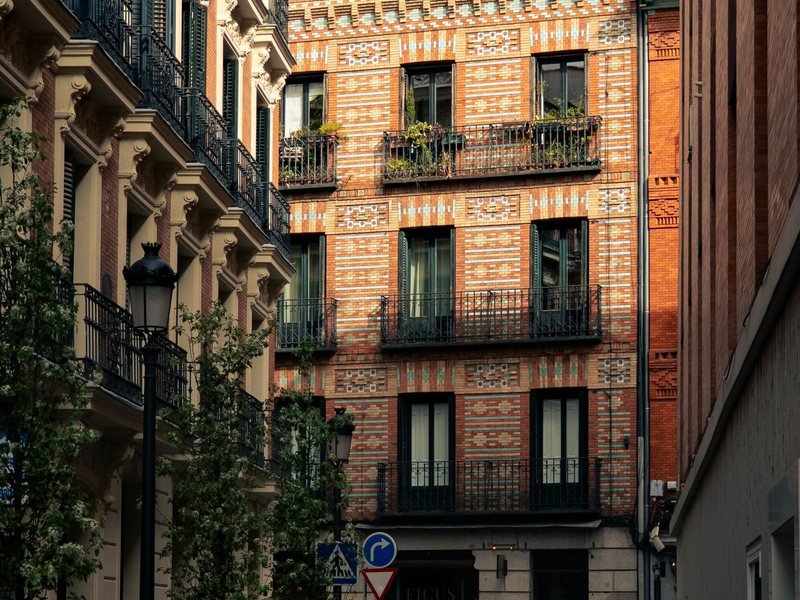Courtyard Apartment With Warm Light