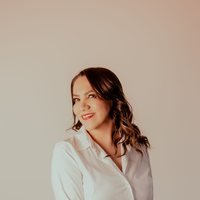 Amelia R.