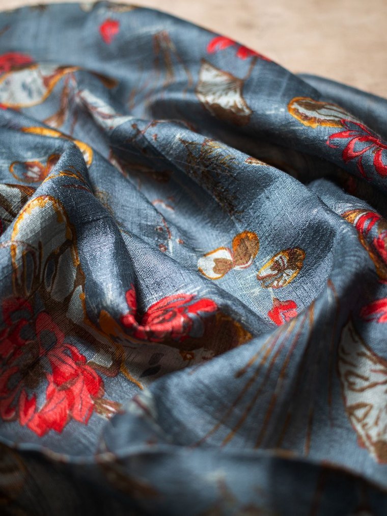 Bramble wool scarf